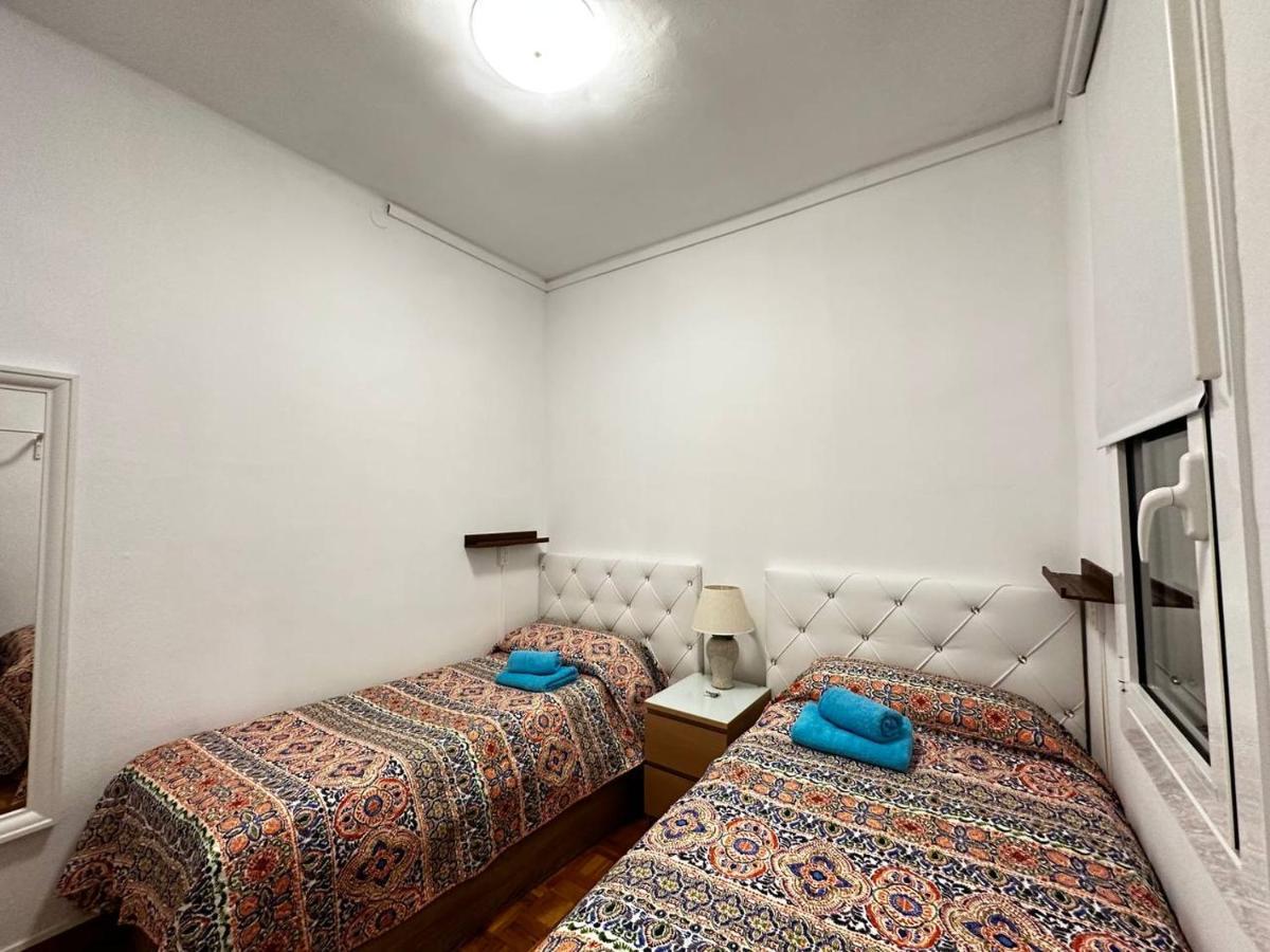 Rooms Nuevo Roger Barcelona Kültér fotó